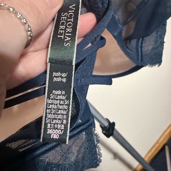 36 DDD Victoria's Secret Midnight Lace Bra - Picture 5 of 5